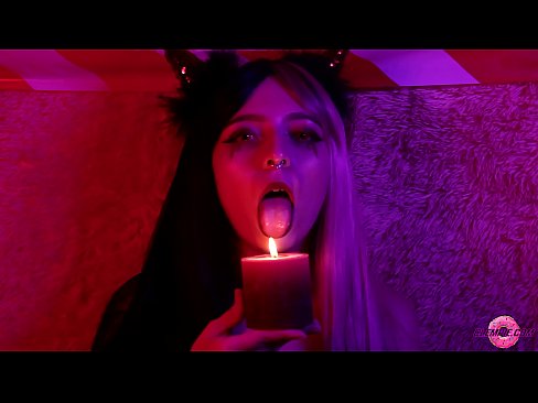 ❤️ מציצה נלהבת מ-Sexy Succubus עם הגשמה בפה פורנו fb אצלנו ❤